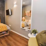 Cosy Albert's Seaside بيت ضيافة 3*