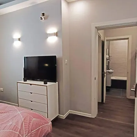 Cosy Albert's Seaside 3* 슬리에마