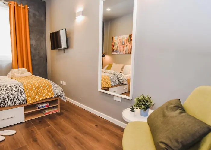 Cosy Albert's Seaside Pensiune 3*