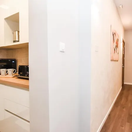 Cosy Albert's Seaside بيت ضيافة 3*